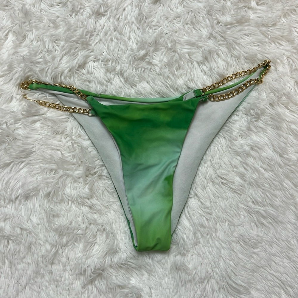 ❤️‍🔥FREE WITH PURCHASE OF ANOTHER ITEM❤️‍🔥 SHIEN Chain Bikini Bottoms